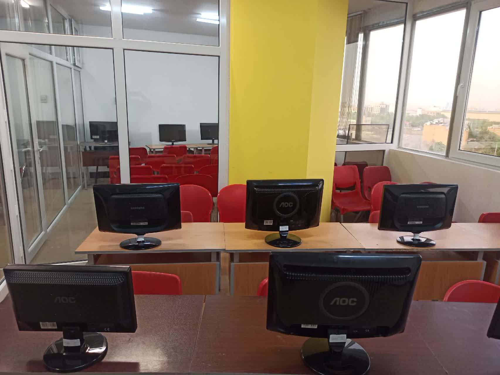 فضای کلاسی و امکانات آموزشی